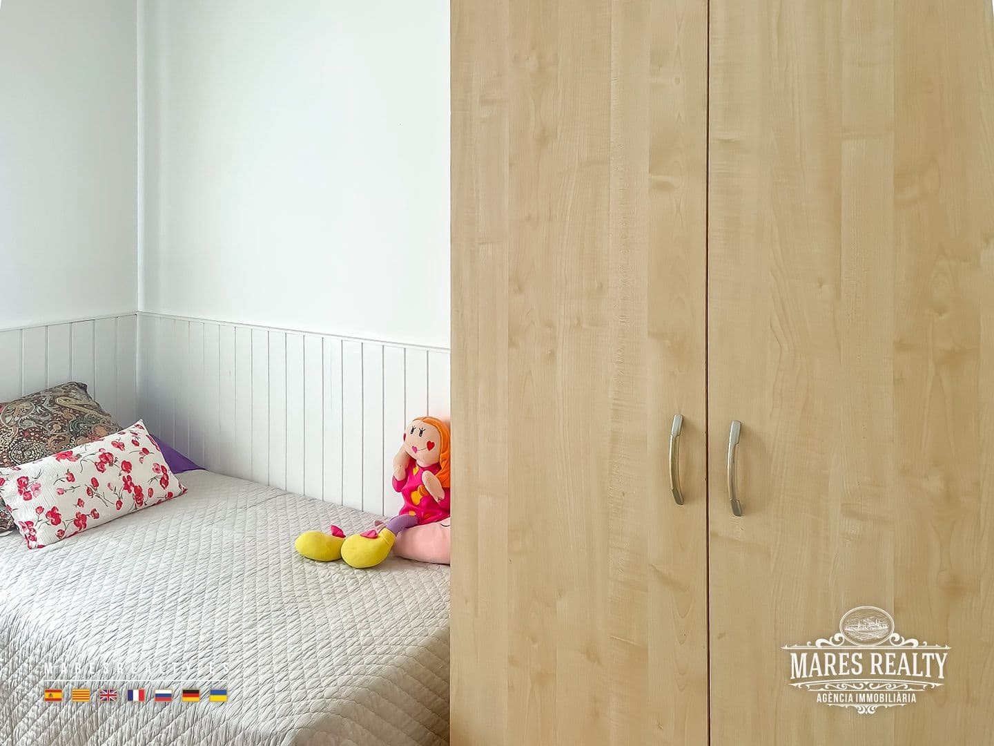 4 slaapkamer Villa te koop in Sils met zwembad garage - € 950.000 (Ref: 9262164)