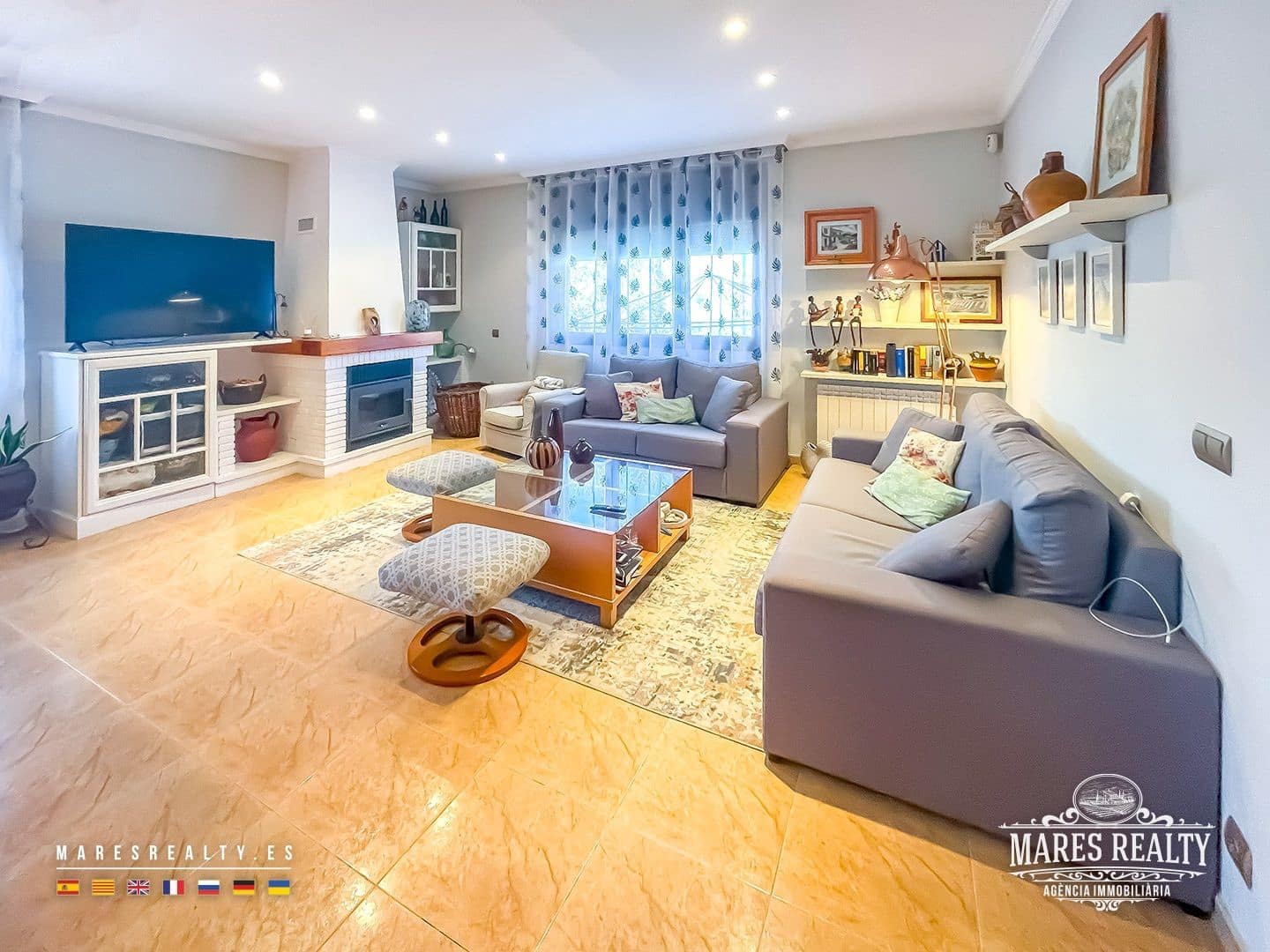 4 slaapkamer Villa te koop in Sils met zwembad garage - € 950.000 (Ref: 9262164)