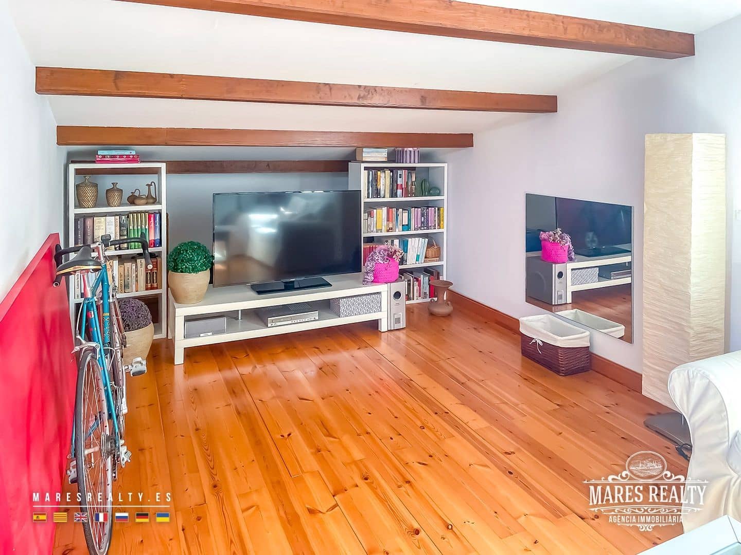 4 slaapkamer Villa te koop in Sils met zwembad garage - € 950.000 (Ref: 9262164)