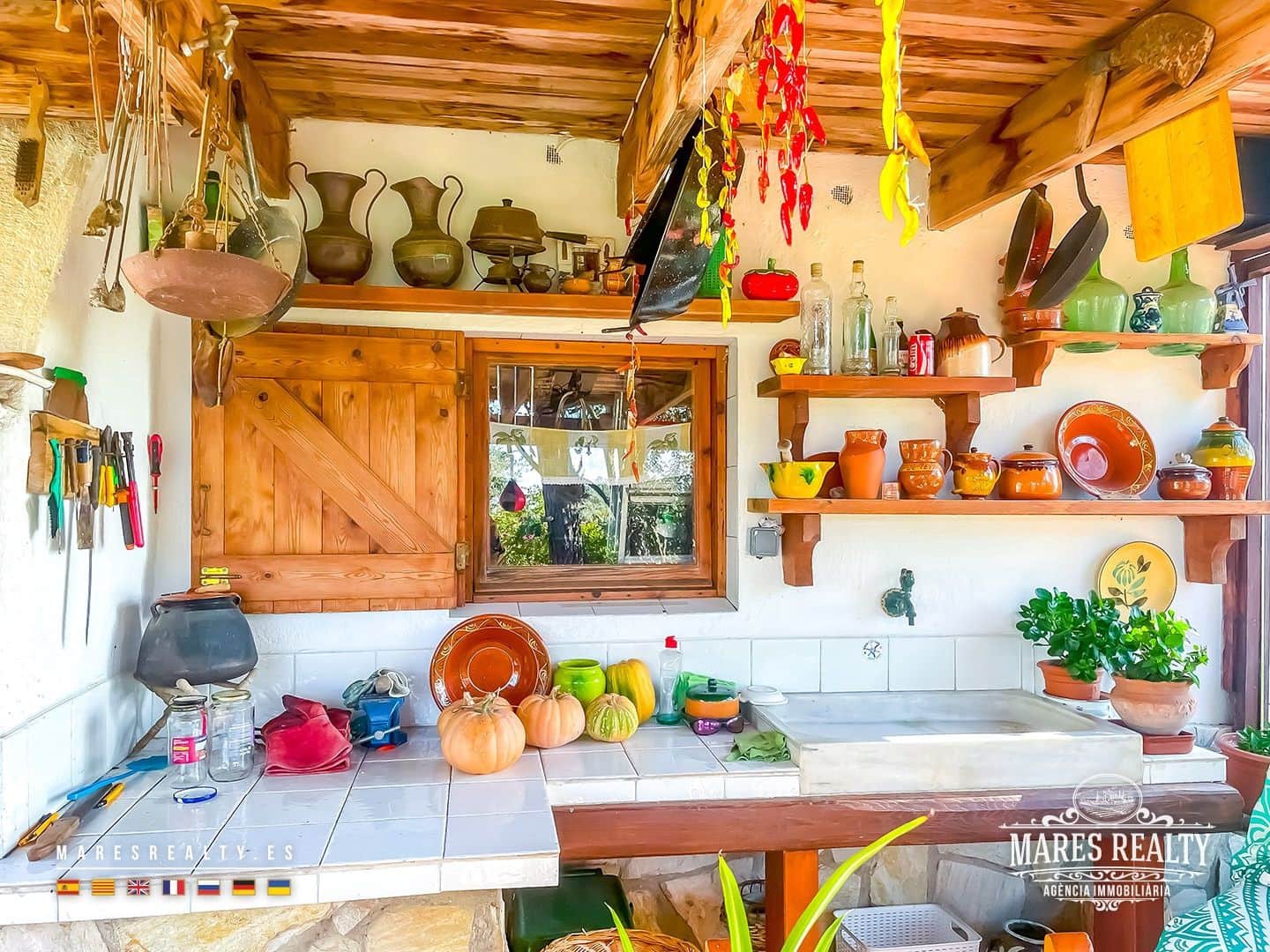 4 slaapkamer Villa te koop in Sils met zwembad garage - € 950.000 (Ref: 9262164)