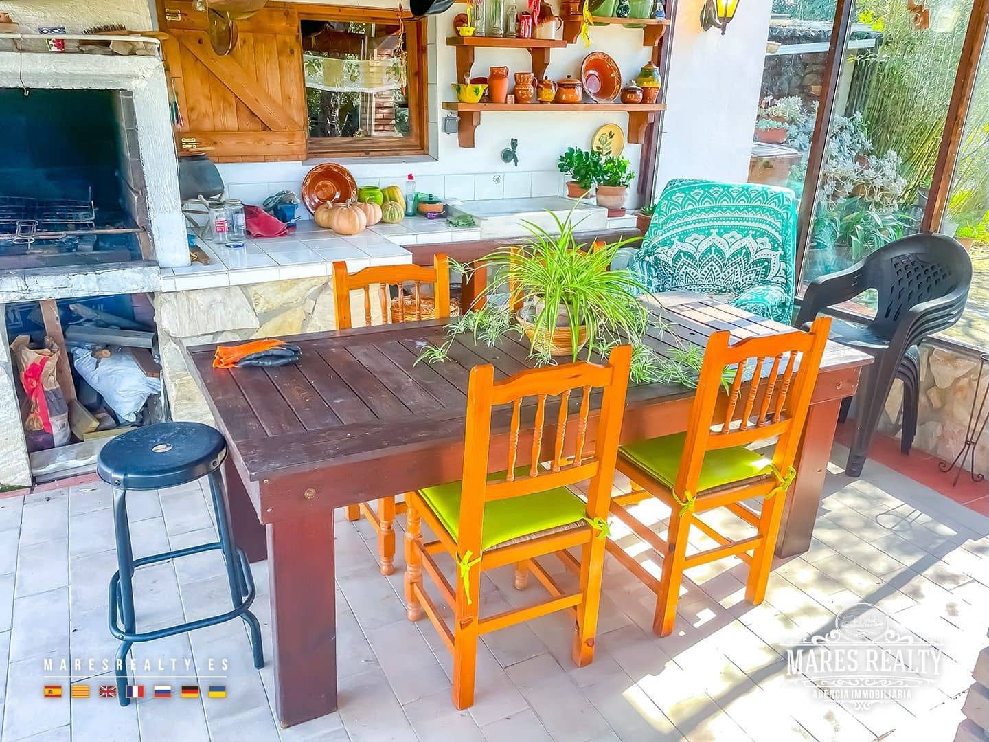 4 slaapkamer Villa te koop in Sils met zwembad garage - € 950.000 (Ref: 9262164)