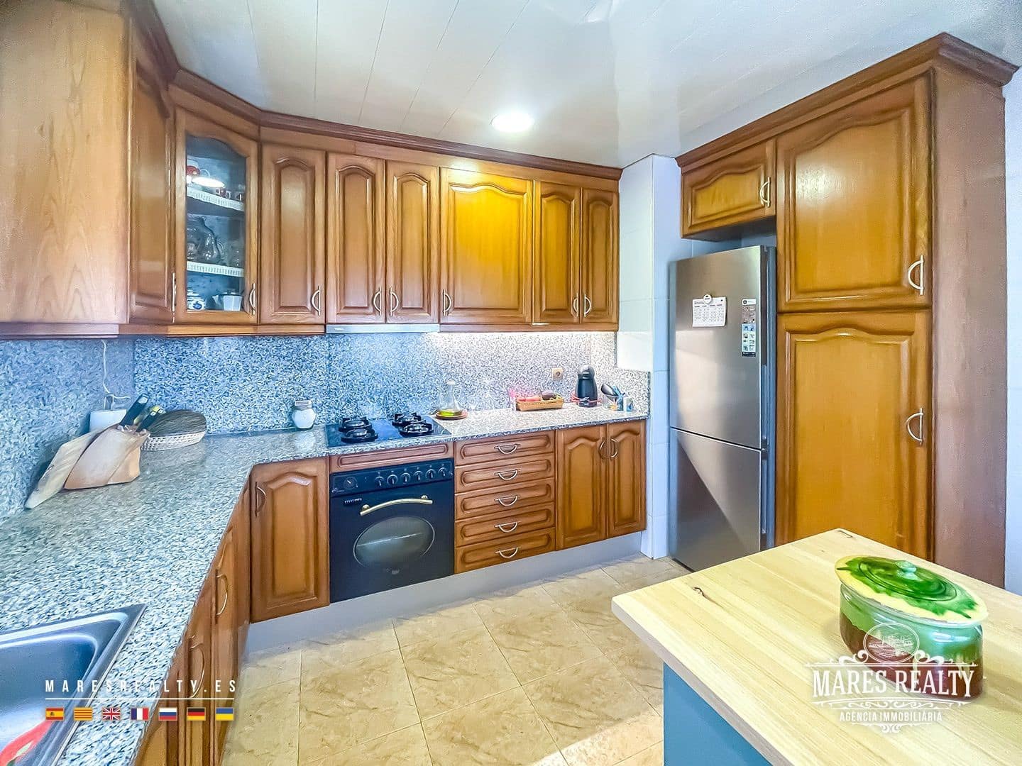 4 slaapkamer Villa te koop in Sils met zwembad garage - € 950.000 (Ref: 9262164)