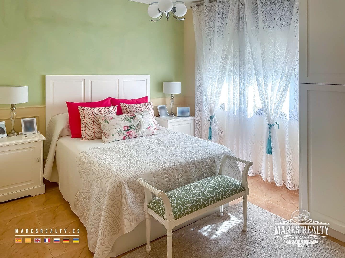 4 slaapkamer Villa te koop in Sils met zwembad garage - € 950.000 (Ref: 9262164)