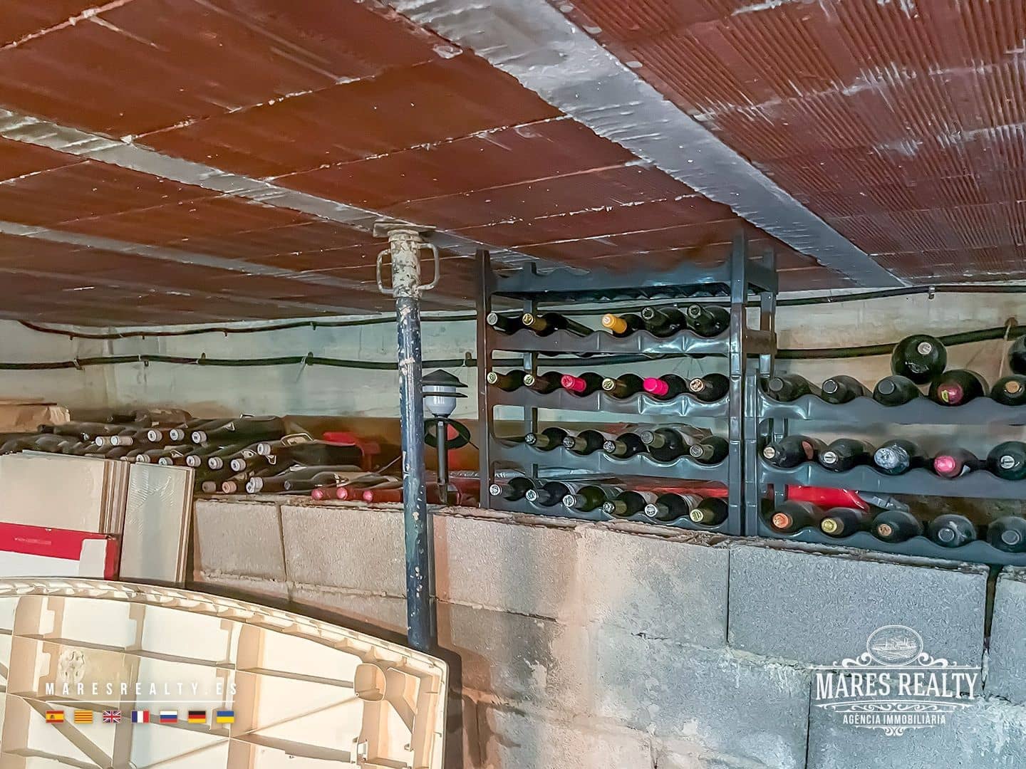 4 slaapkamer Villa te koop in Sils met zwembad garage - € 950.000 (Ref: 9262164)