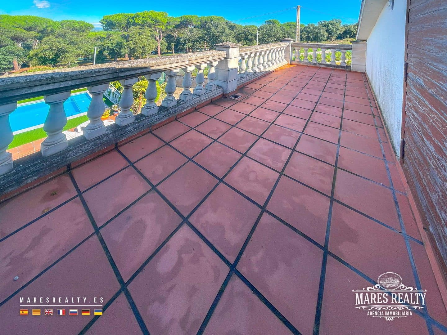 4 slaapkamer Villa te koop in Sils met zwembad garage - € 950.000 (Ref: 9262164)