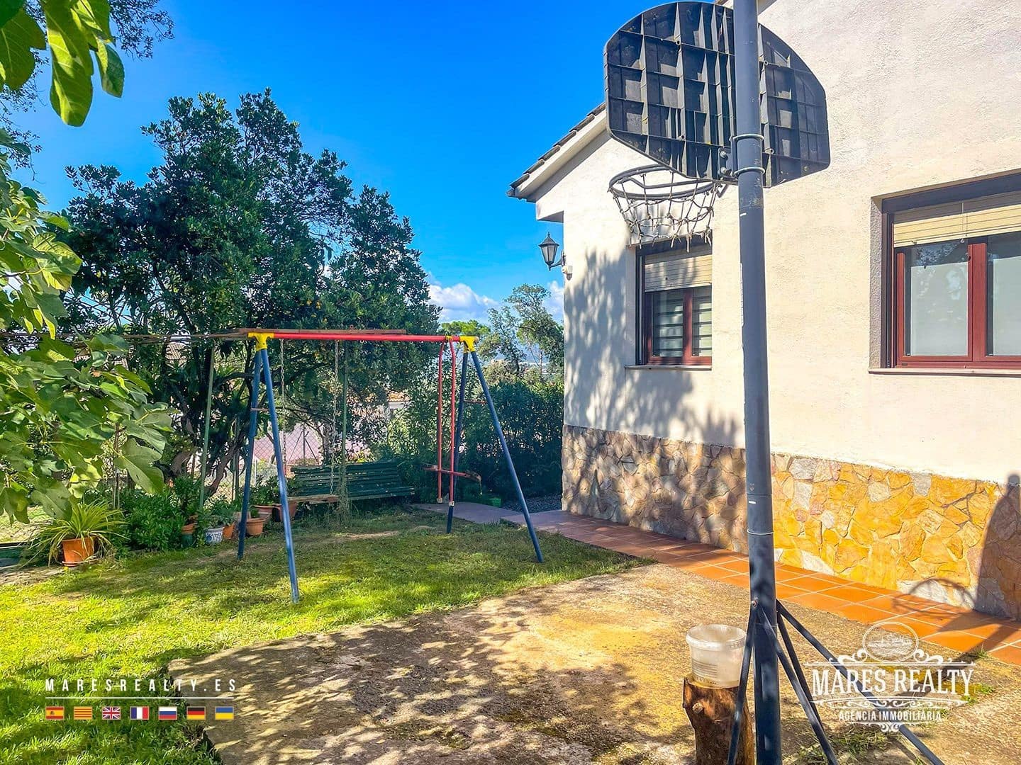 4 slaapkamer Villa te koop in Sils met zwembad garage - € 950.000 (Ref: 9262164)