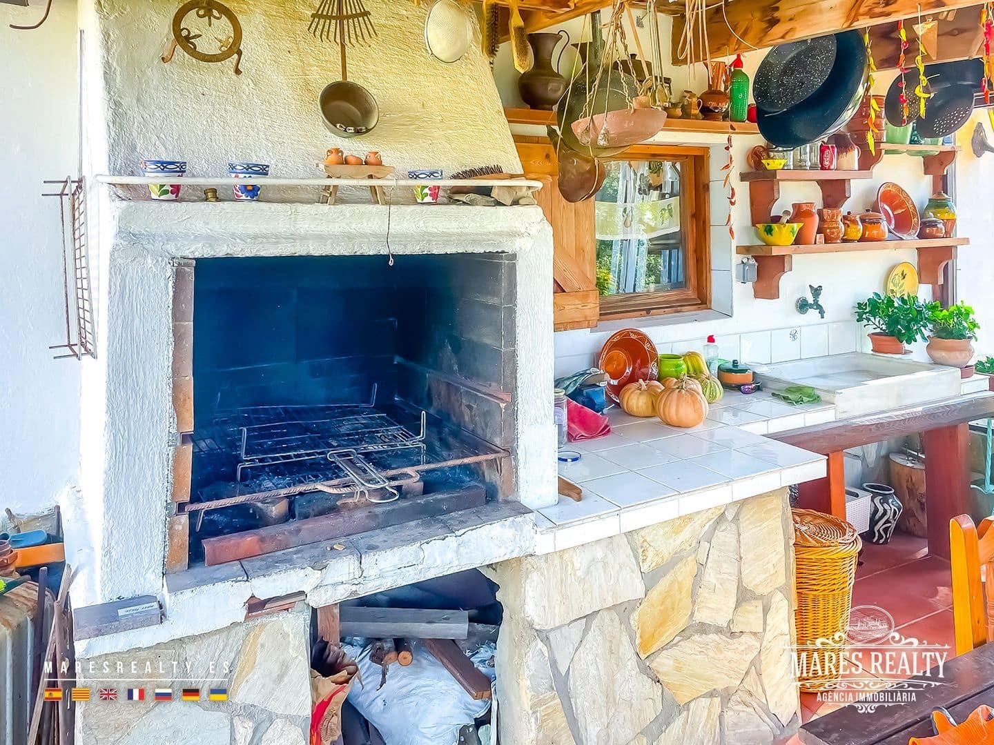 4 slaapkamer Villa te koop in Sils met zwembad garage - € 950.000 (Ref: 9262164)