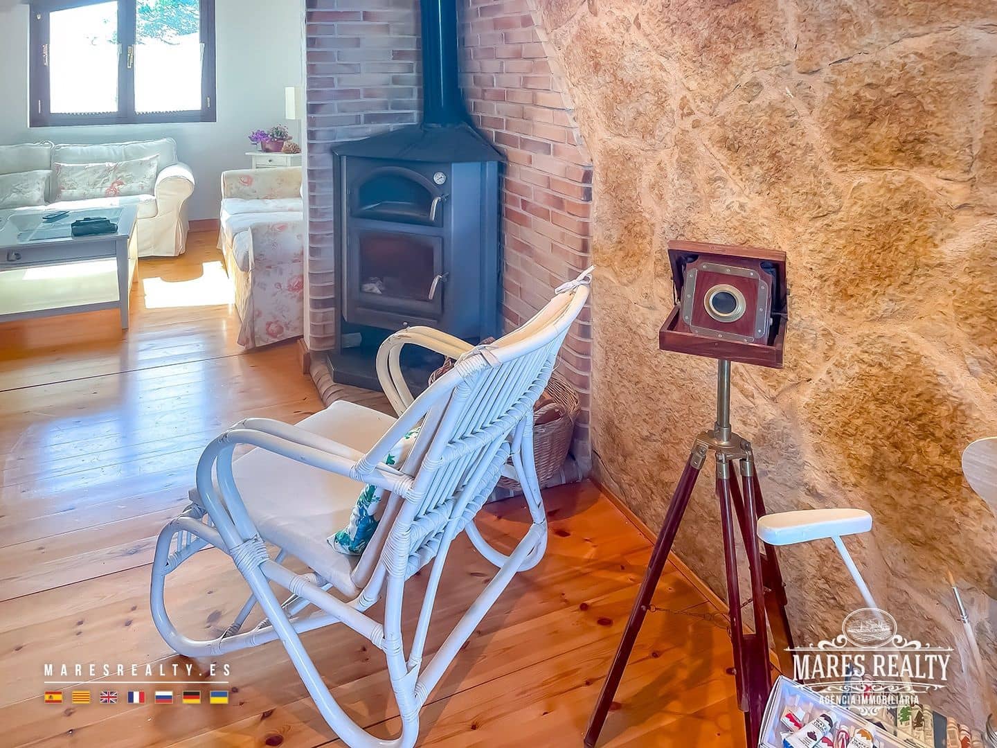 4 slaapkamer Villa te koop in Sils met zwembad garage - € 950.000 (Ref: 9262164)