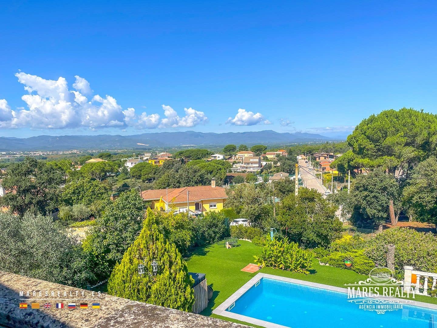 4 slaapkamer Villa te koop in Sils met zwembad garage - € 950.000 (Ref: 9262164)