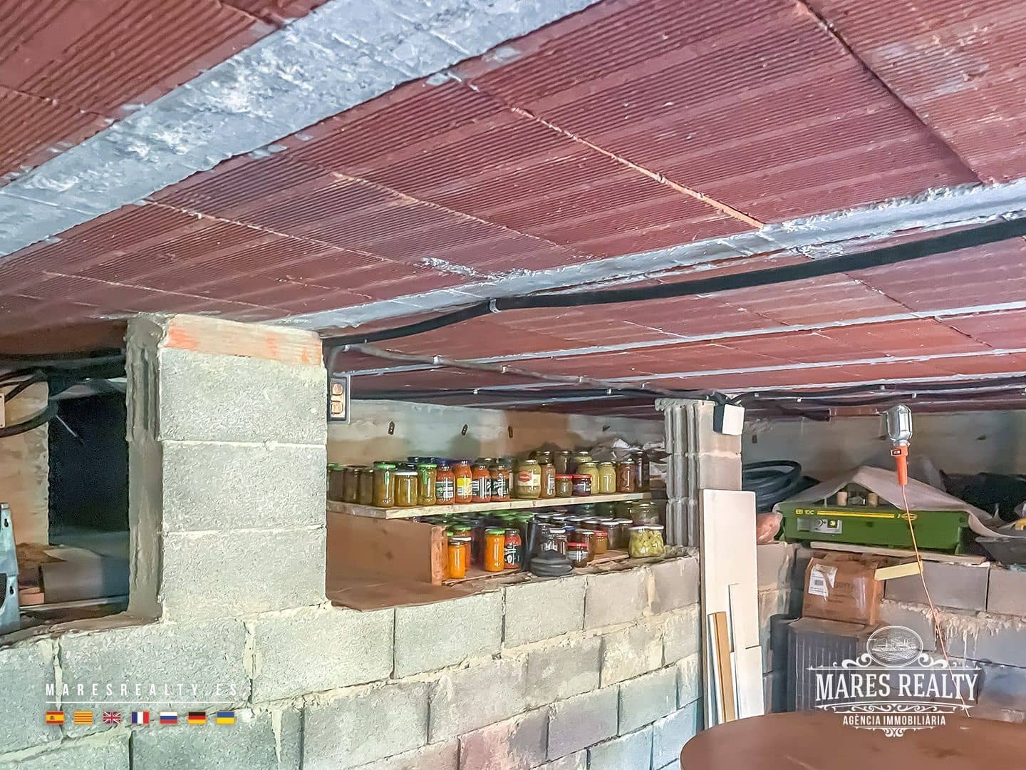 4 slaapkamer Villa te koop in Sils met zwembad garage - € 950.000 (Ref: 9262164)