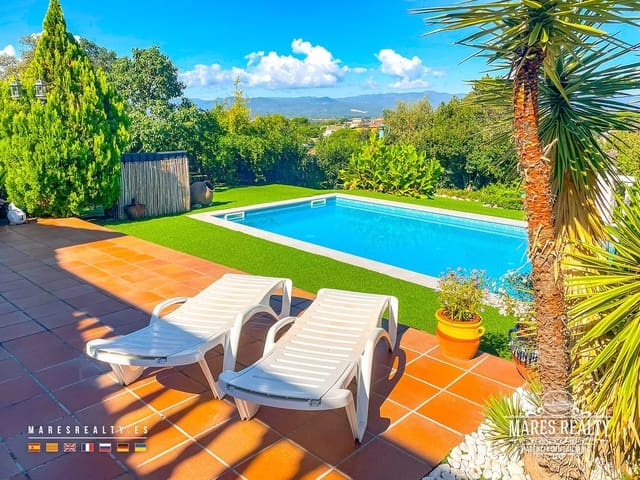 4 bedroom Villa for sale in Sils with pool garage - € 950,000 (Ref: 9262164)