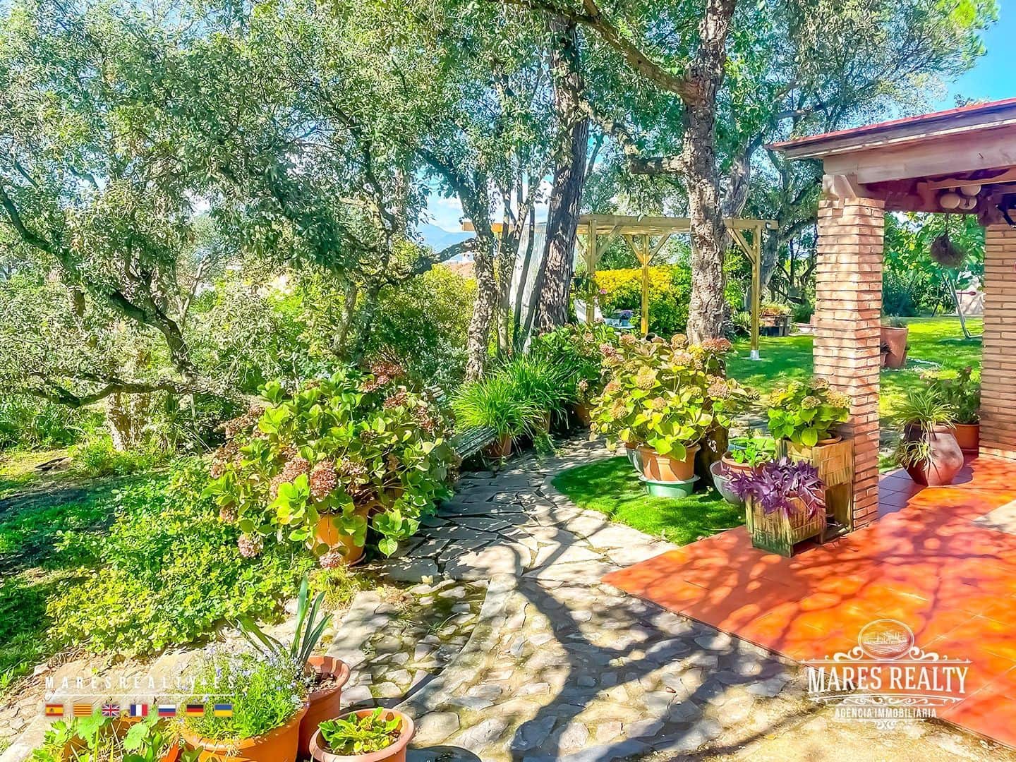 4 slaapkamer Villa te koop in Sils met zwembad garage - € 950.000 (Ref: 9262164)