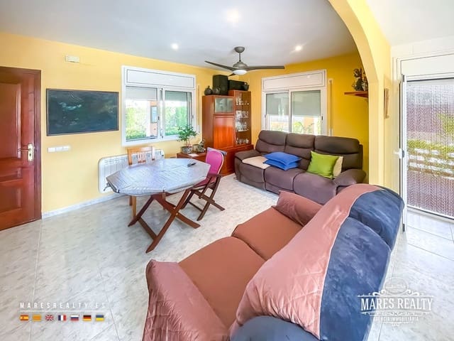 3 bedroom Villa for sale in Sils with garage - € 290,000 (Ref: 9262165)