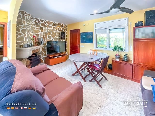 3 bedroom Villa for sale in Sils with garage - € 290,000 (Ref: 9262165)