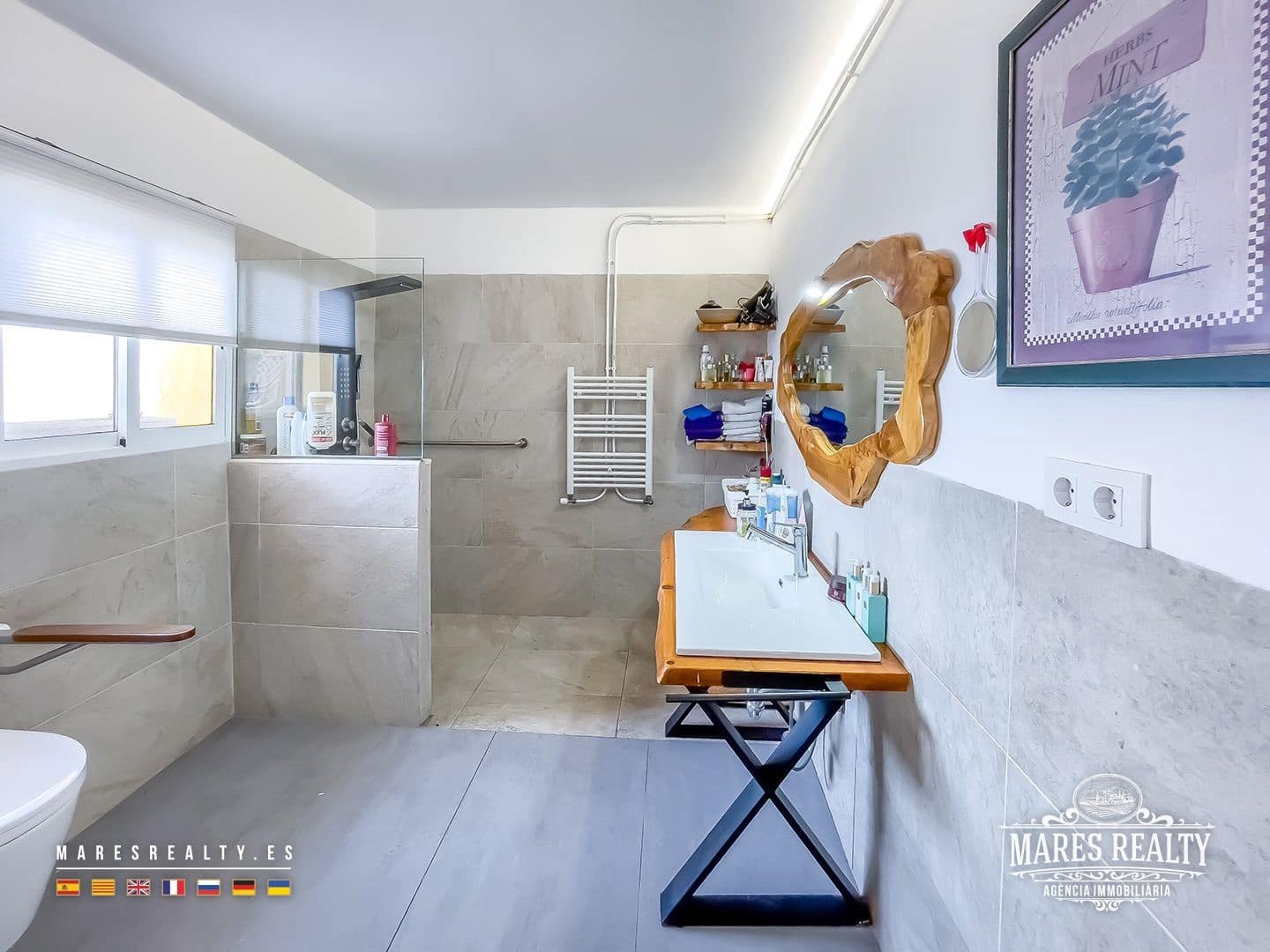 13 chambre Villa/Maison à vendre à Lloret de Mar avec piscine garage - 1 850 000 € (Ref: 9296620)