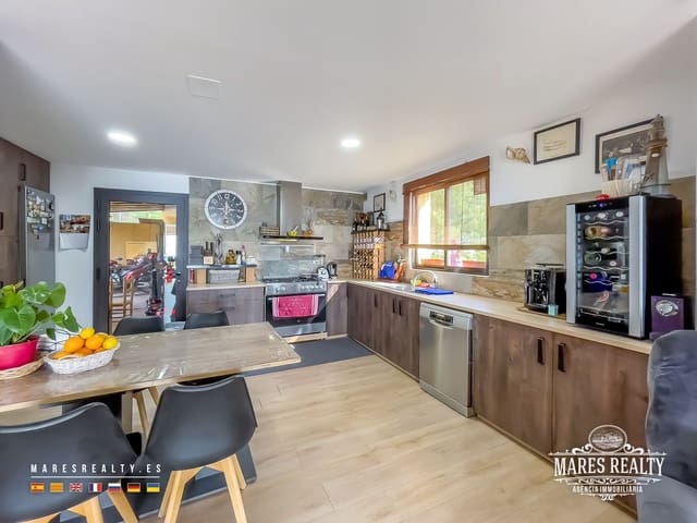 13 soverom Villa til salgs i Roca Grossa, Lloret de Mar med svømmebasseng garasje - € 1 850 000 (Ref: 9296620)