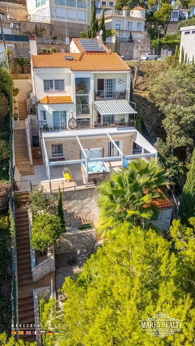 4 soverom Villa til salgs i Blanes med svømmebasseng garasje - € 1 590 000 (Ref: 9312315)