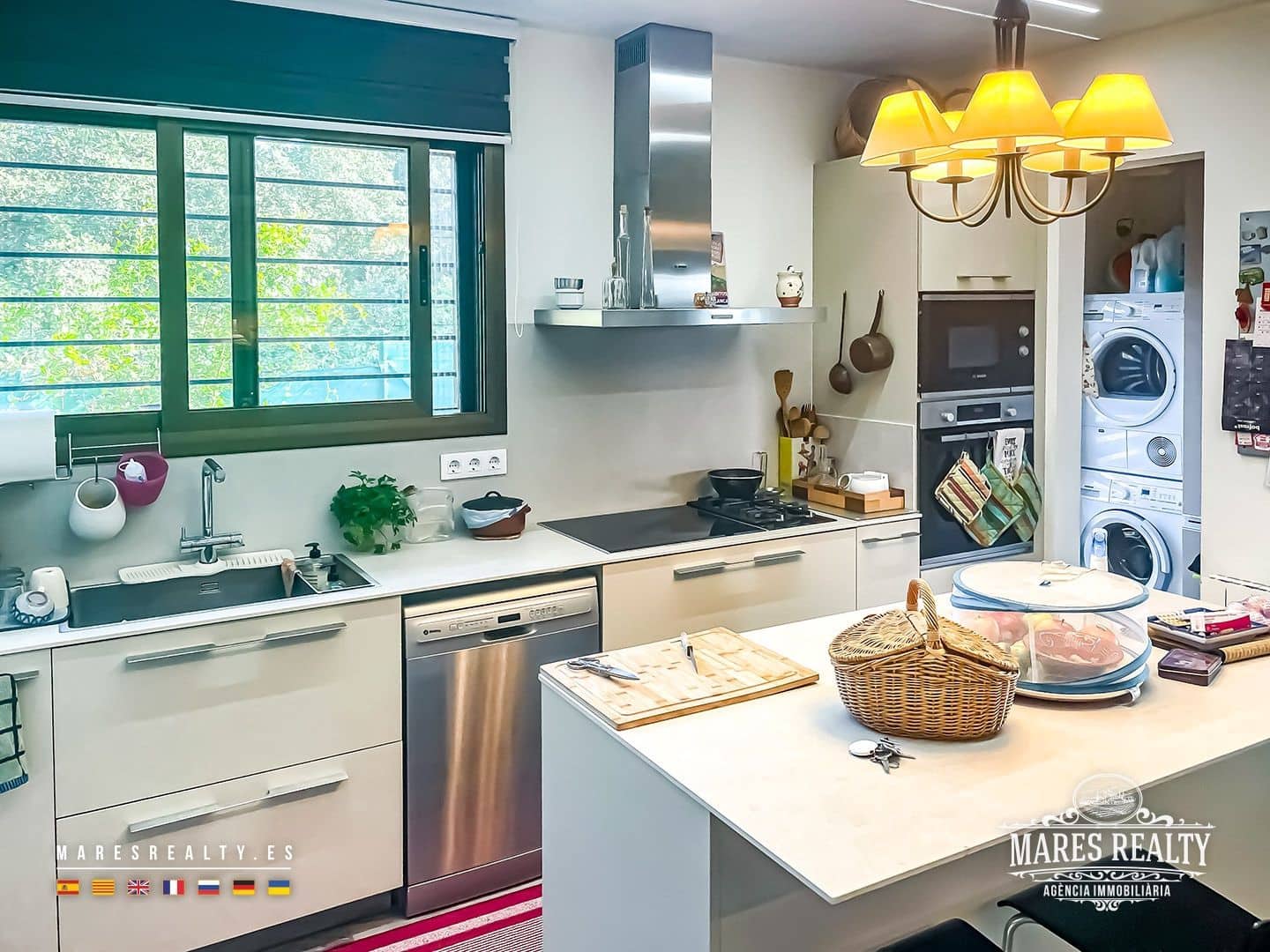 3 sypialnia Willa na sprzedaż w Sils z basenem garażem - 485 000 € (Ref: 9321454)