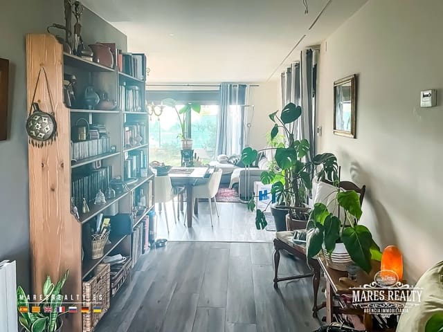 3 bedroom Villa for sale in Sils with pool garage - € 485,000 (Ref: 9321454)