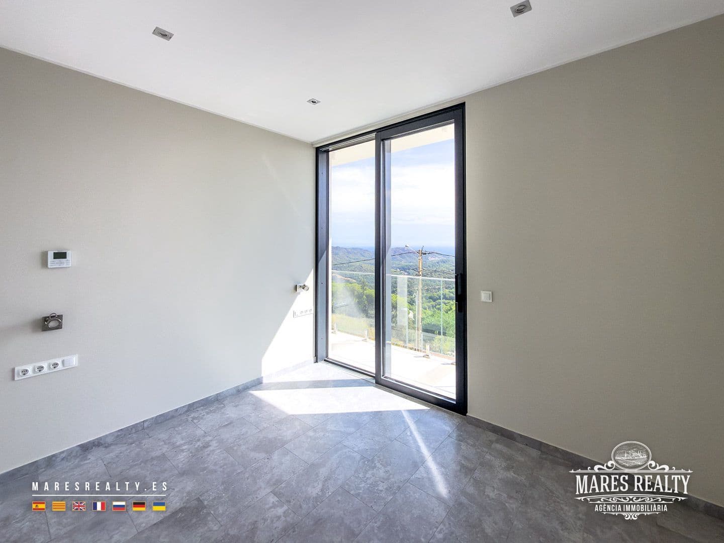 3 soverom Villa til salgs i Lloret de Mar med svømmebasseng garasje - € 810 000 (Ref: 9346752)