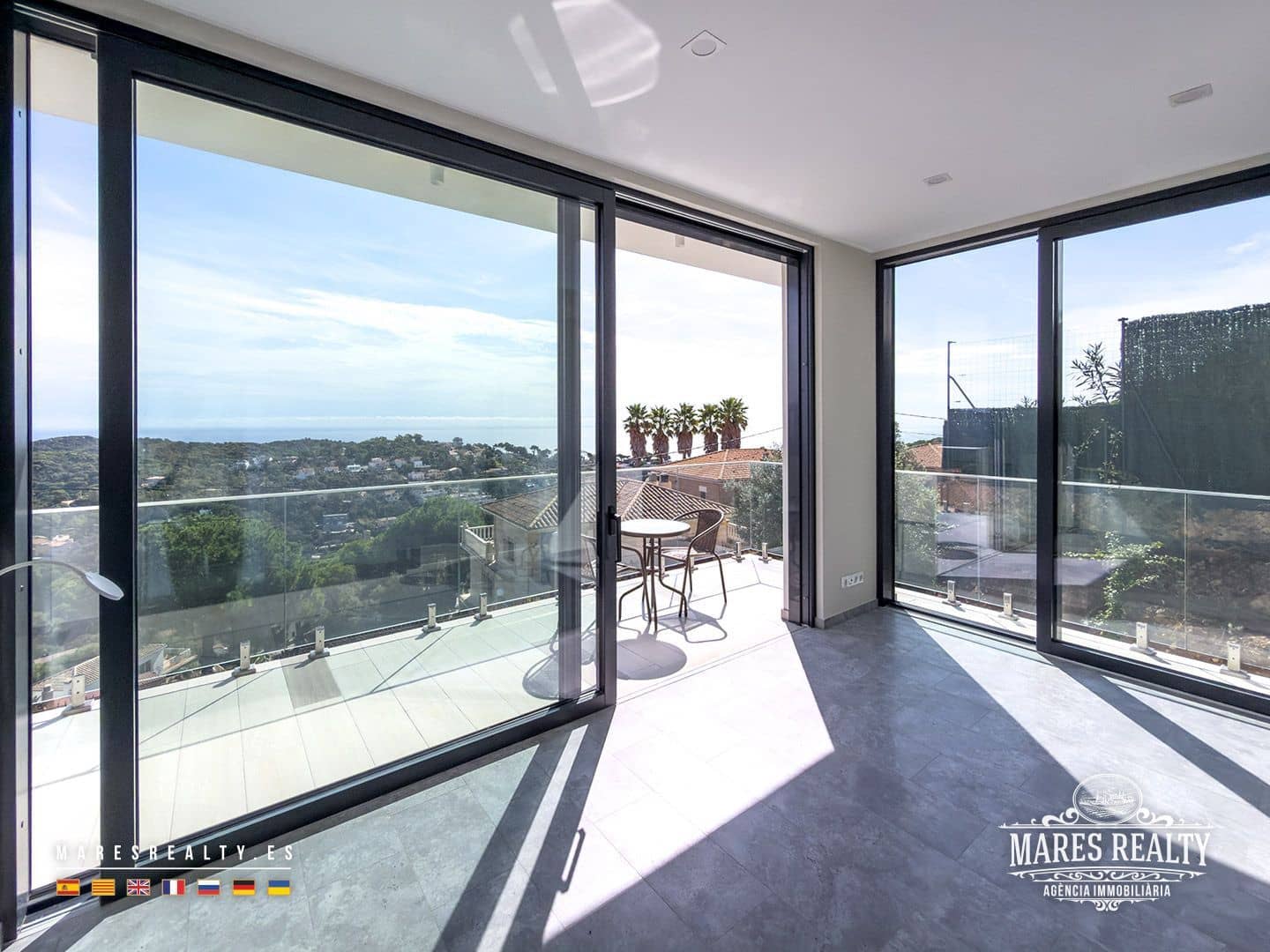 3 soverom Villa til salgs i Lloret de Mar med svømmebasseng garasje - € 810 000 (Ref: 9346752)