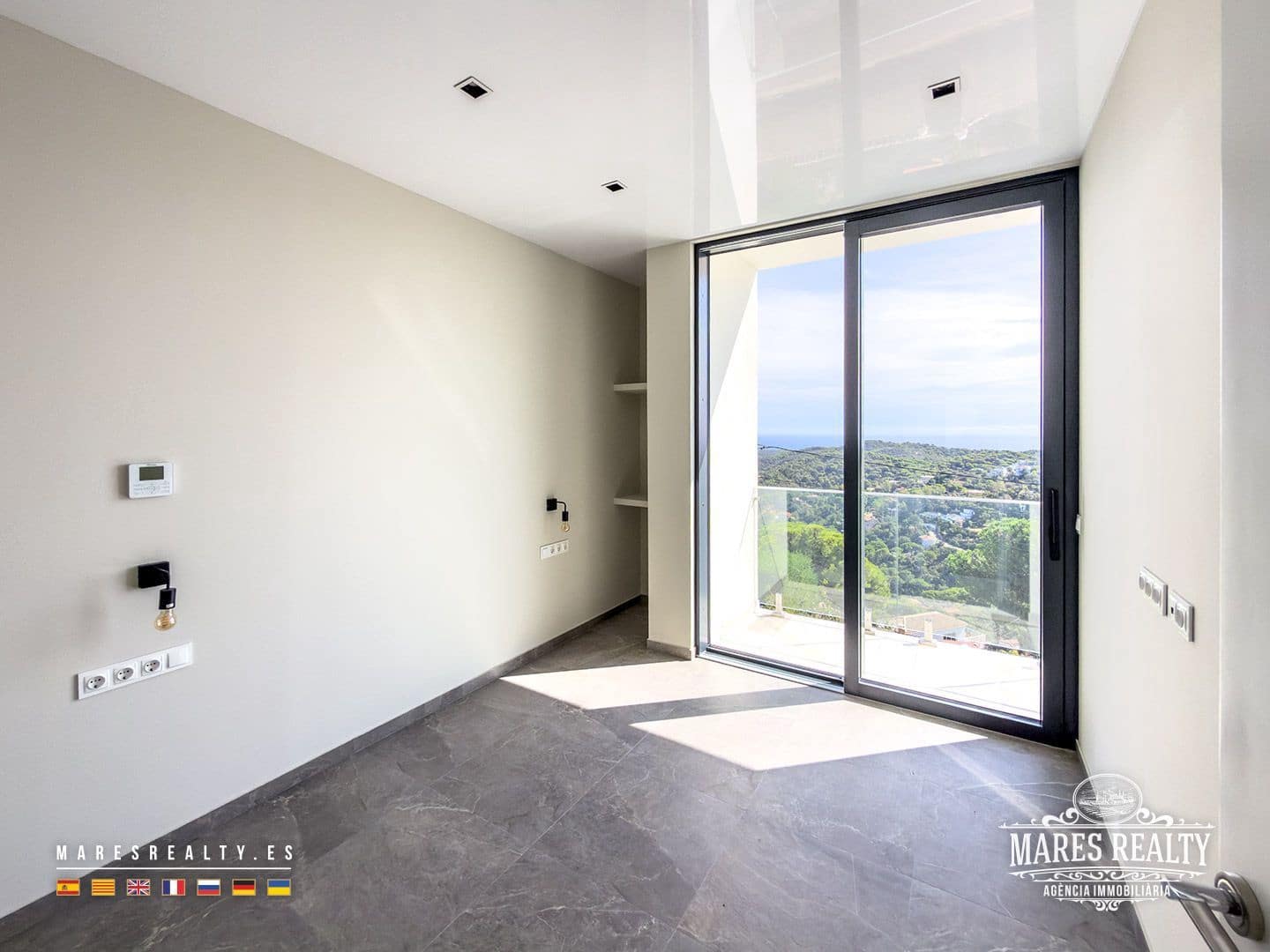 3 soverom Villa til salgs i Lloret de Mar med svømmebasseng garasje - € 810 000 (Ref: 9346752)