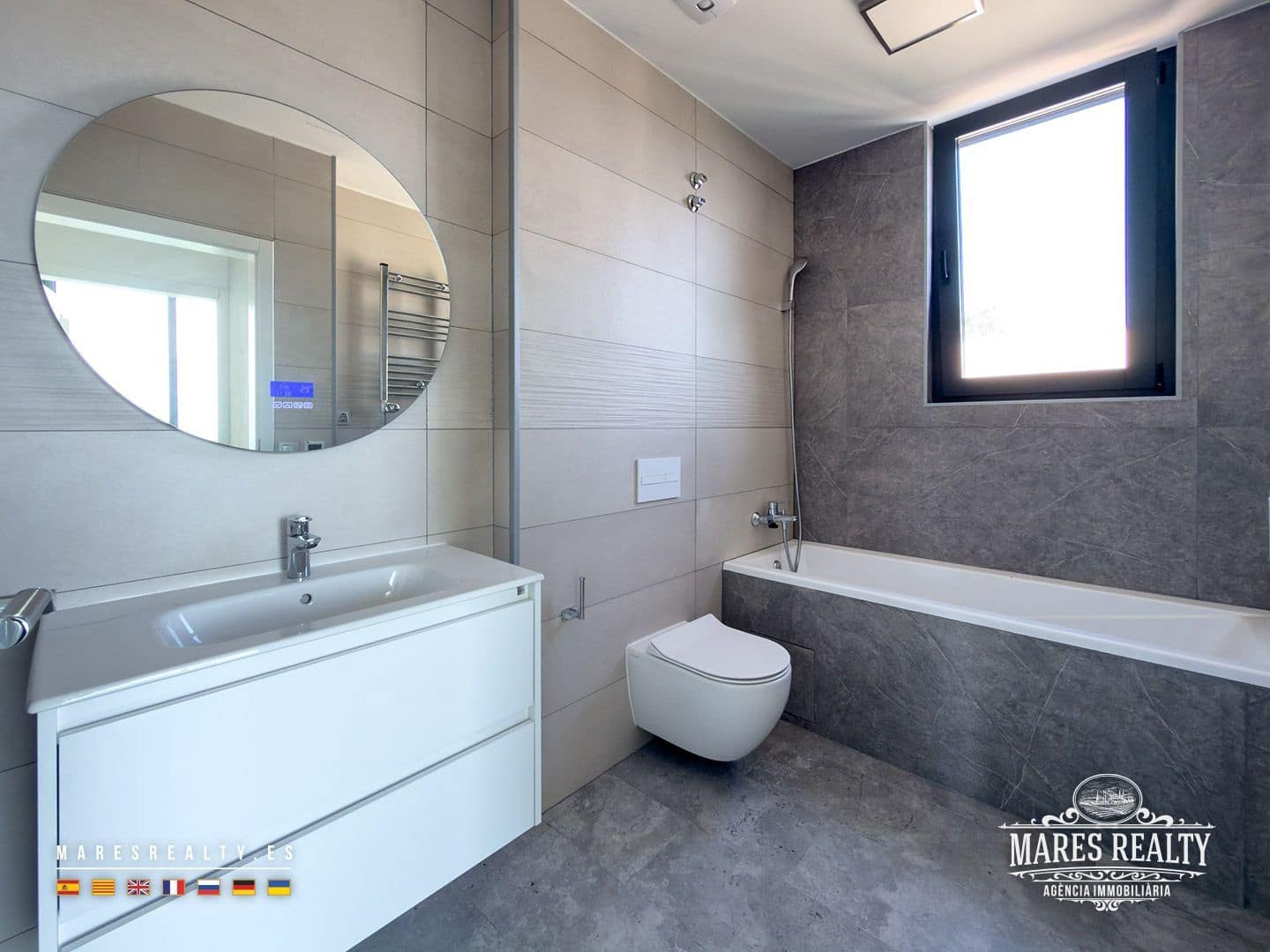 3 soverom Villa til salgs i Lloret de Mar med svømmebasseng garasje - € 810 000 (Ref: 9346752)