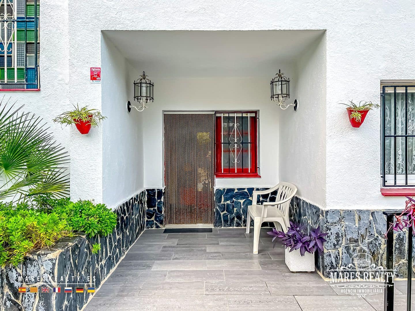 4 bedroom Villa for sale in Macanet de la Selva with pool garage - € 290,000 (Ref: 9346754)