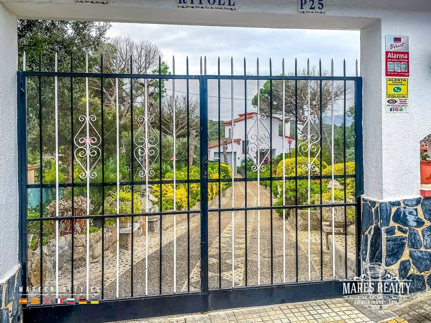 4 bedroom Villa for sale in Macanet de la Selva with pool garage - € 290,000 (Ref: 9346754)