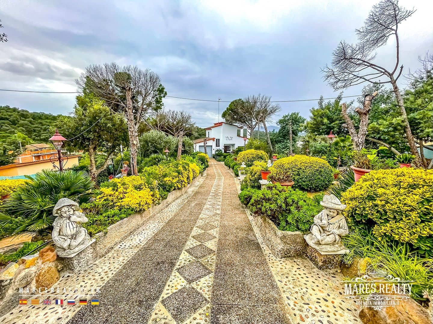 4 bedroom Villa for sale in Macanet de la Selva with pool garage - € 290,000 (Ref: 9346754)