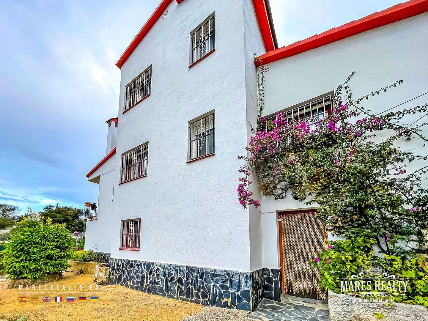 4 bedroom Villa for sale in Macanet de la Selva with pool garage - € 290,000 (Ref: 9346754)