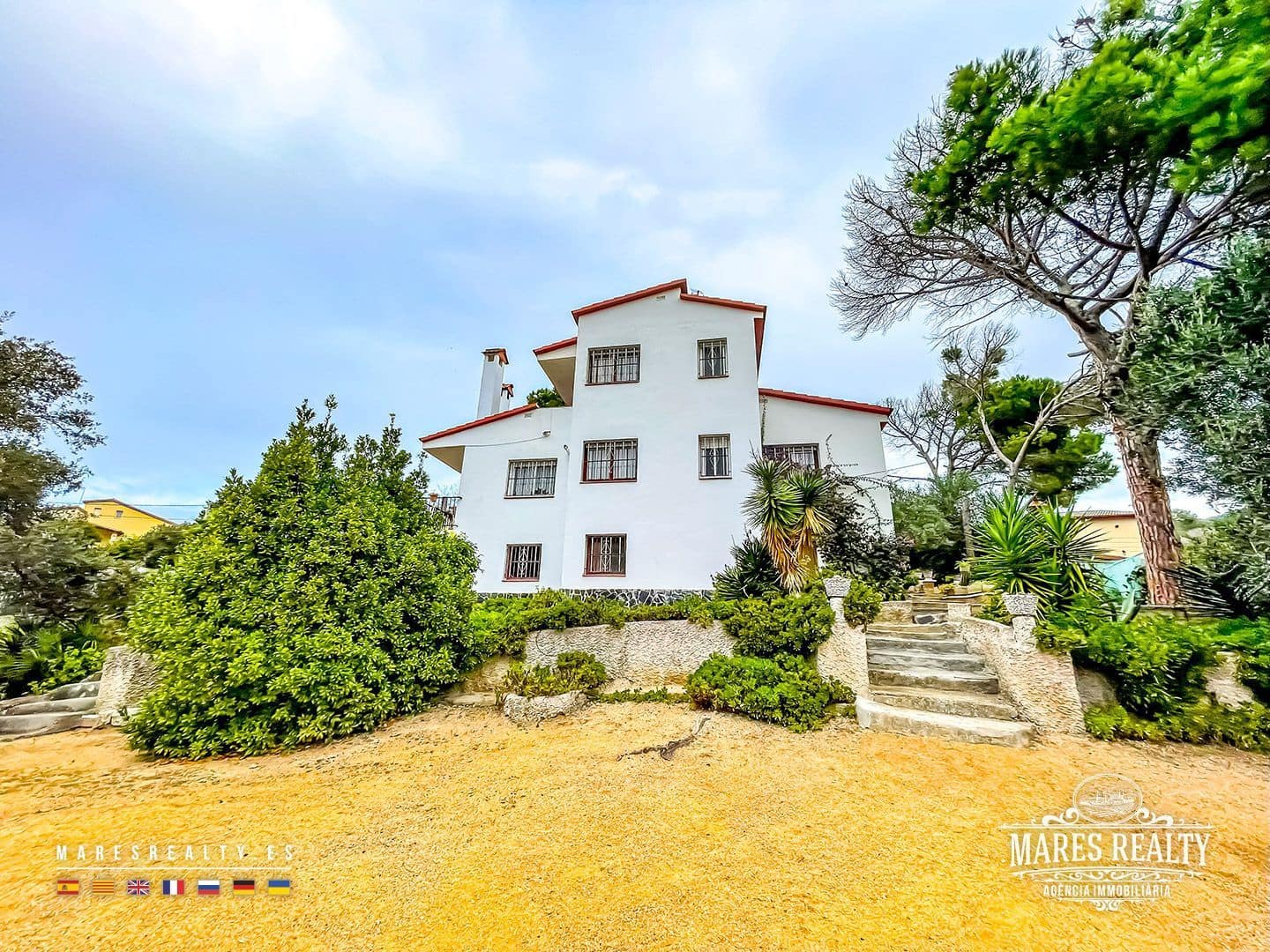 4 bedroom Villa for sale in Macanet de la Selva with pool garage - € 290,000 (Ref: 9346754)