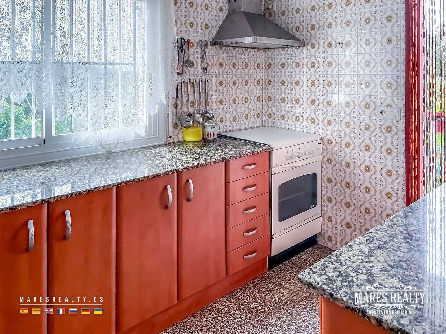 4 bedroom Villa for sale in Macanet de la Selva with pool garage - € 290,000 (Ref: 9346754)