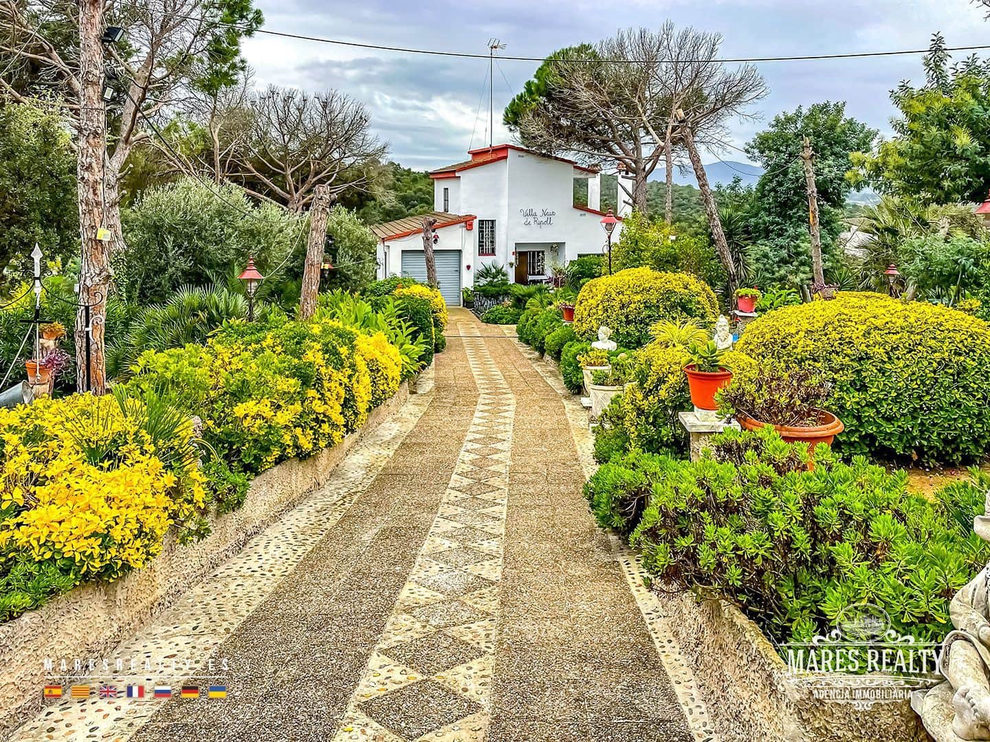 4 bedroom Villa for sale in Macanet de la Selva with pool garage - € 290,000 (Ref: 9346754)