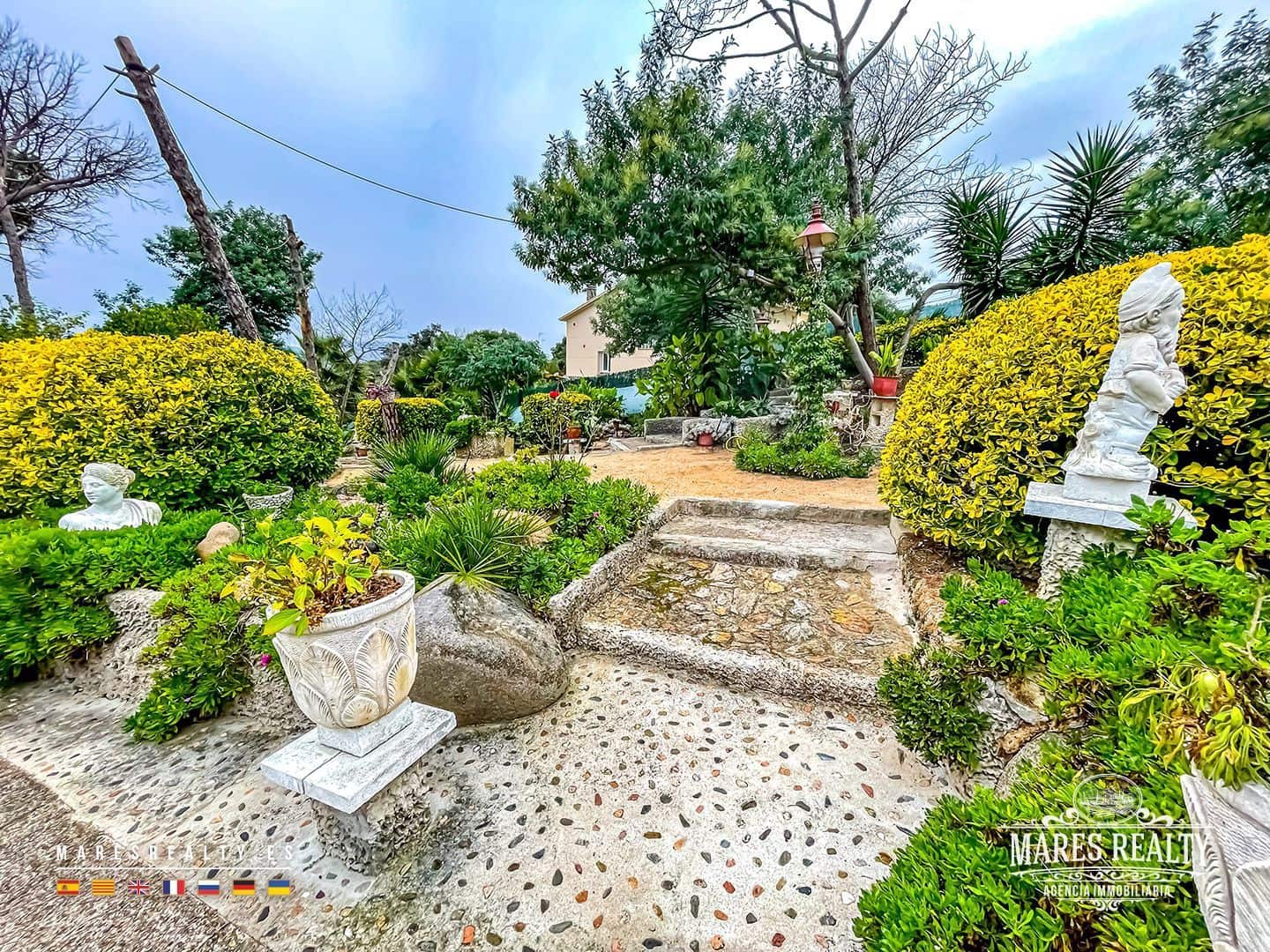 4 bedroom Villa for sale in Macanet de la Selva with pool garage - € 290,000 (Ref: 9346754)