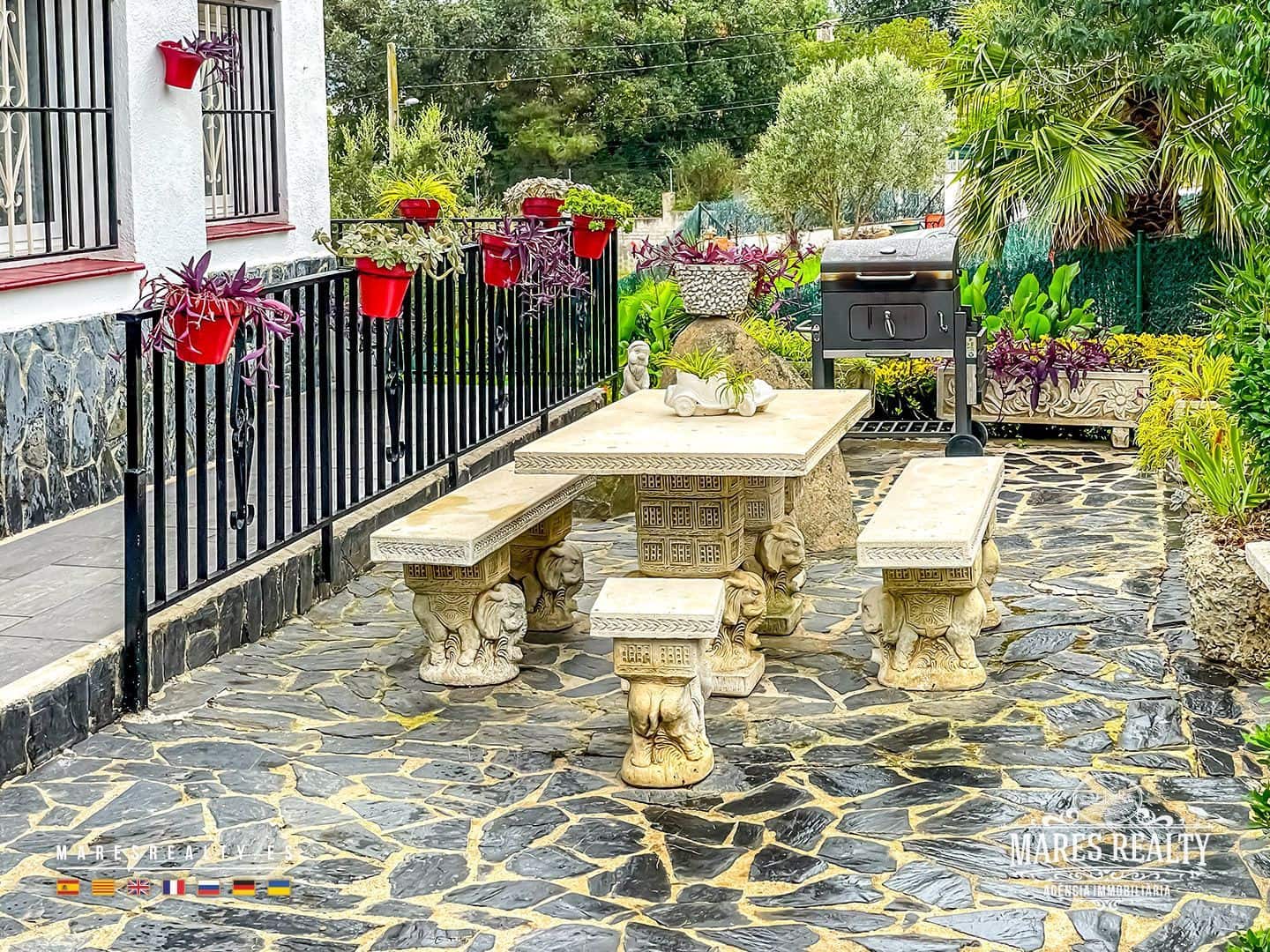 4 bedroom Villa for sale in Macanet de la Selva with pool garage - € 290,000 (Ref: 9346754)