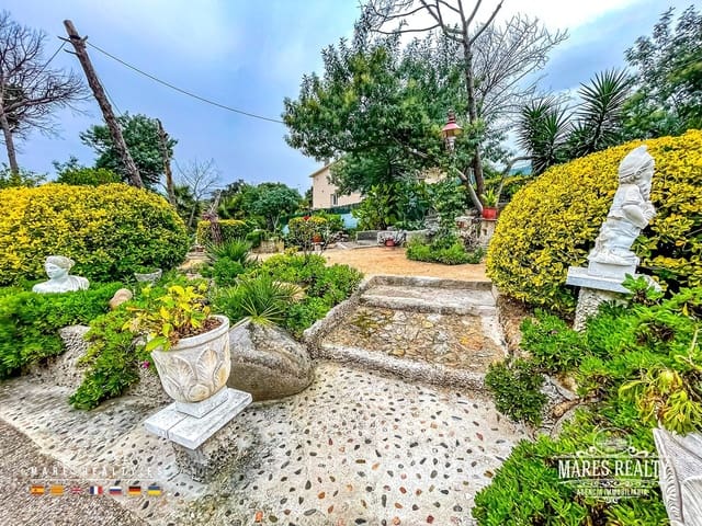 4 bedroom Villa for sale in Maçanet de la Selva with pool garage - € 290,000 (Ref: 9346754)