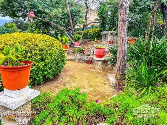 4 bedroom Villa for sale in Maçanet de la Selva with pool garage - € 290,000 (Ref: 9346754)