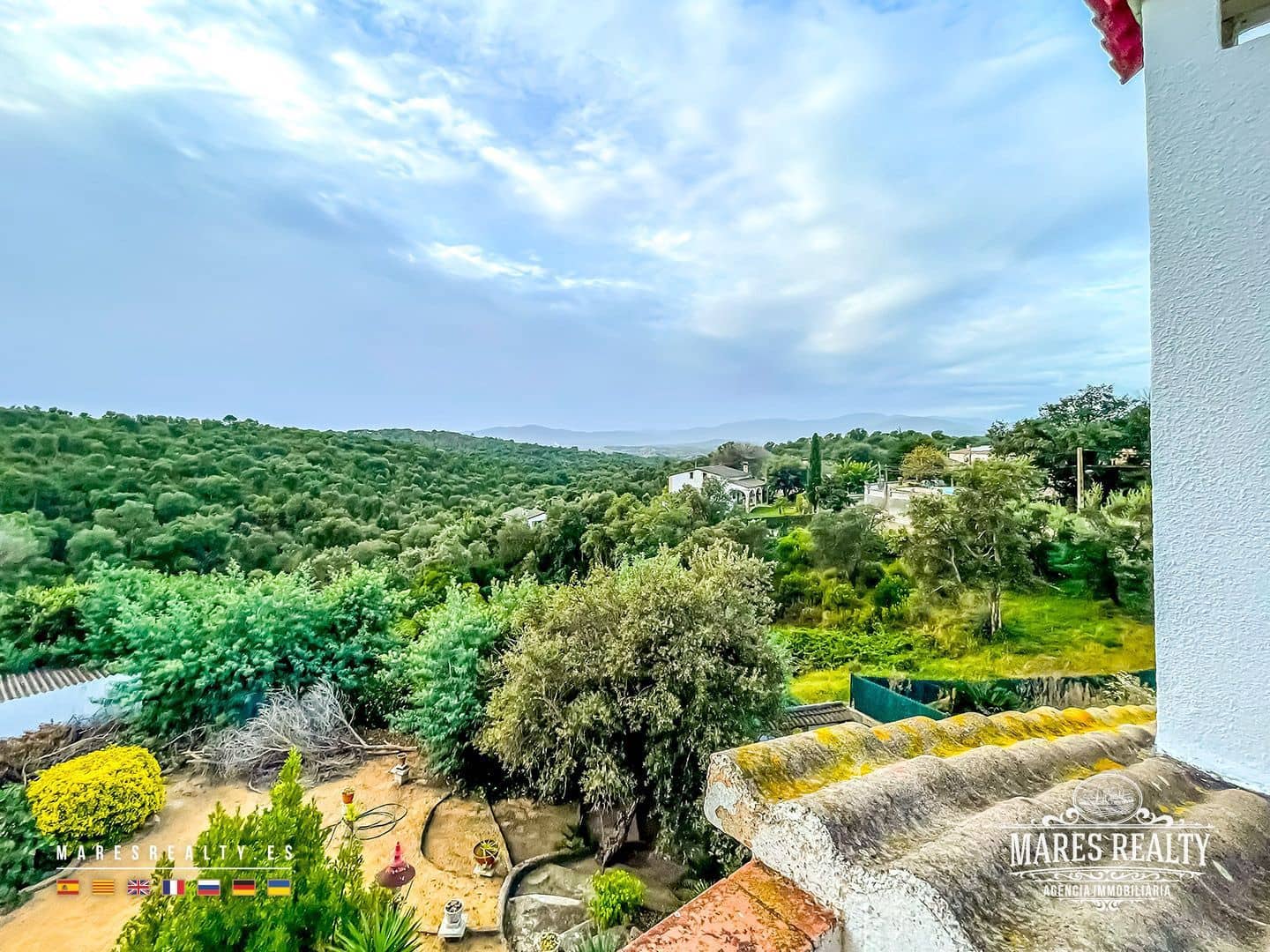 4 bedroom Villa for sale in Macanet de la Selva with pool garage - € 290,000 (Ref: 9346754)