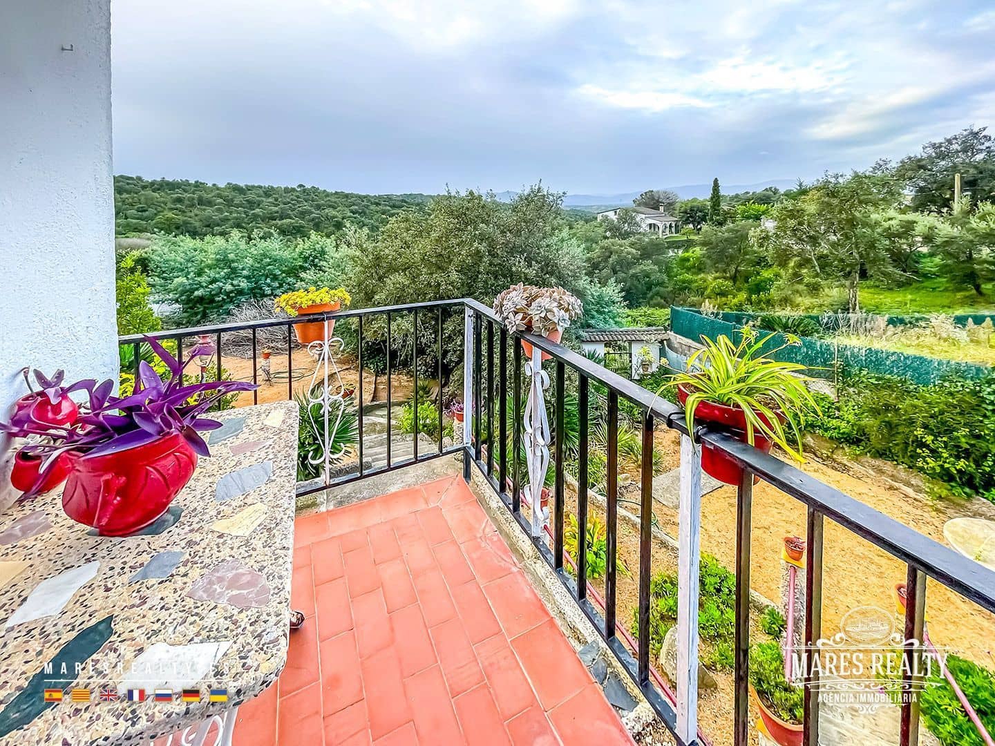 4 bedroom Villa for sale in Macanet de la Selva with pool garage - € 290,000 (Ref: 9346754)