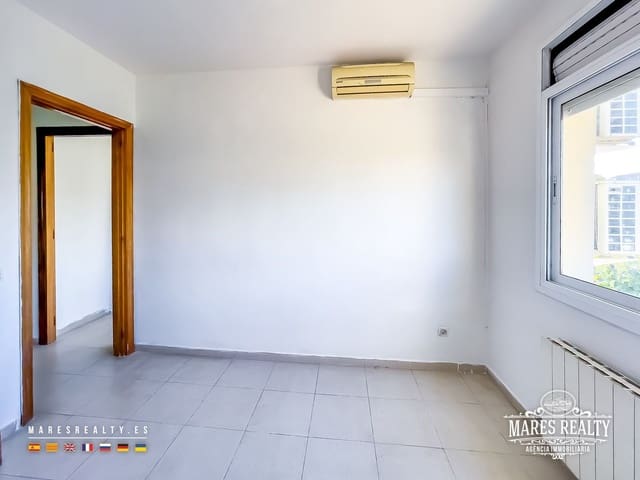 4 bedroom Semi-detached Villa for sale in Sils with garage - € 305,000 (Ref: 9346755)