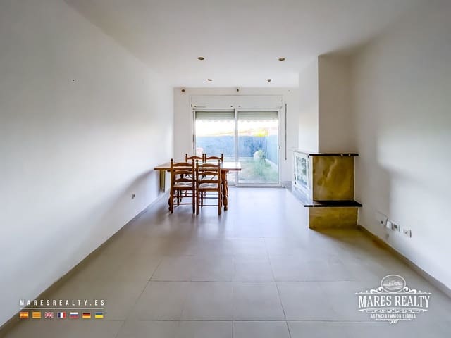 4 bedroom Semi-detached Villa for sale in Sils with garage - € 305,000 (Ref: 9346755)