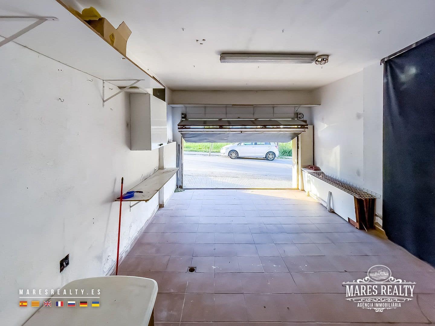 4 slaapkamer Halfvrijstaande villa te koop in Sils met garage - € 305.000 (Ref: 9346755)