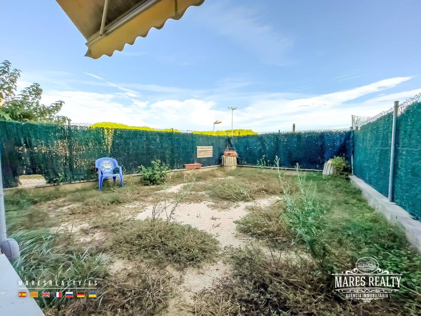 4 slaapkamer Halfvrijstaande villa te koop in Sils met garage - € 305.000 (Ref: 9346755)