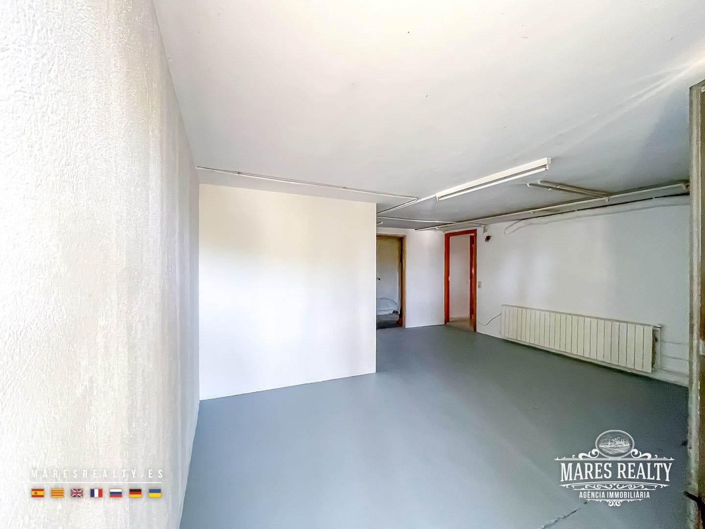 7 bedroom Villa for sale in Sils with garage - € 297,000 (Ref: 9353128)