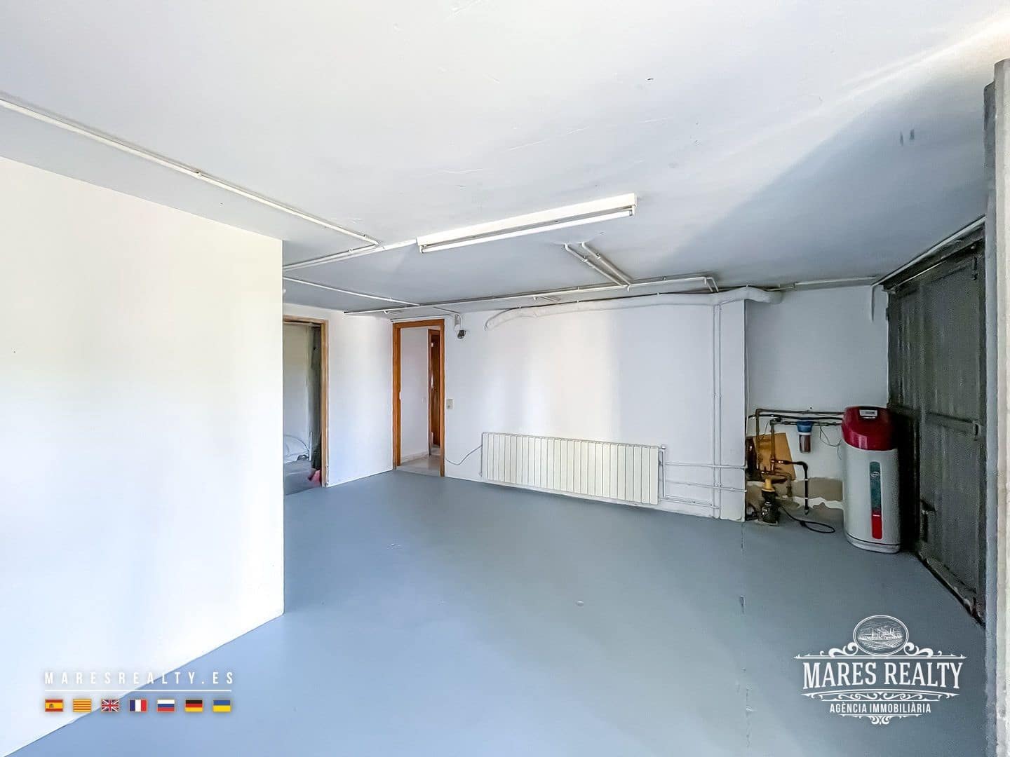 7 bedroom Villa for sale in Sils with garage - € 297,000 (Ref: 9353128)