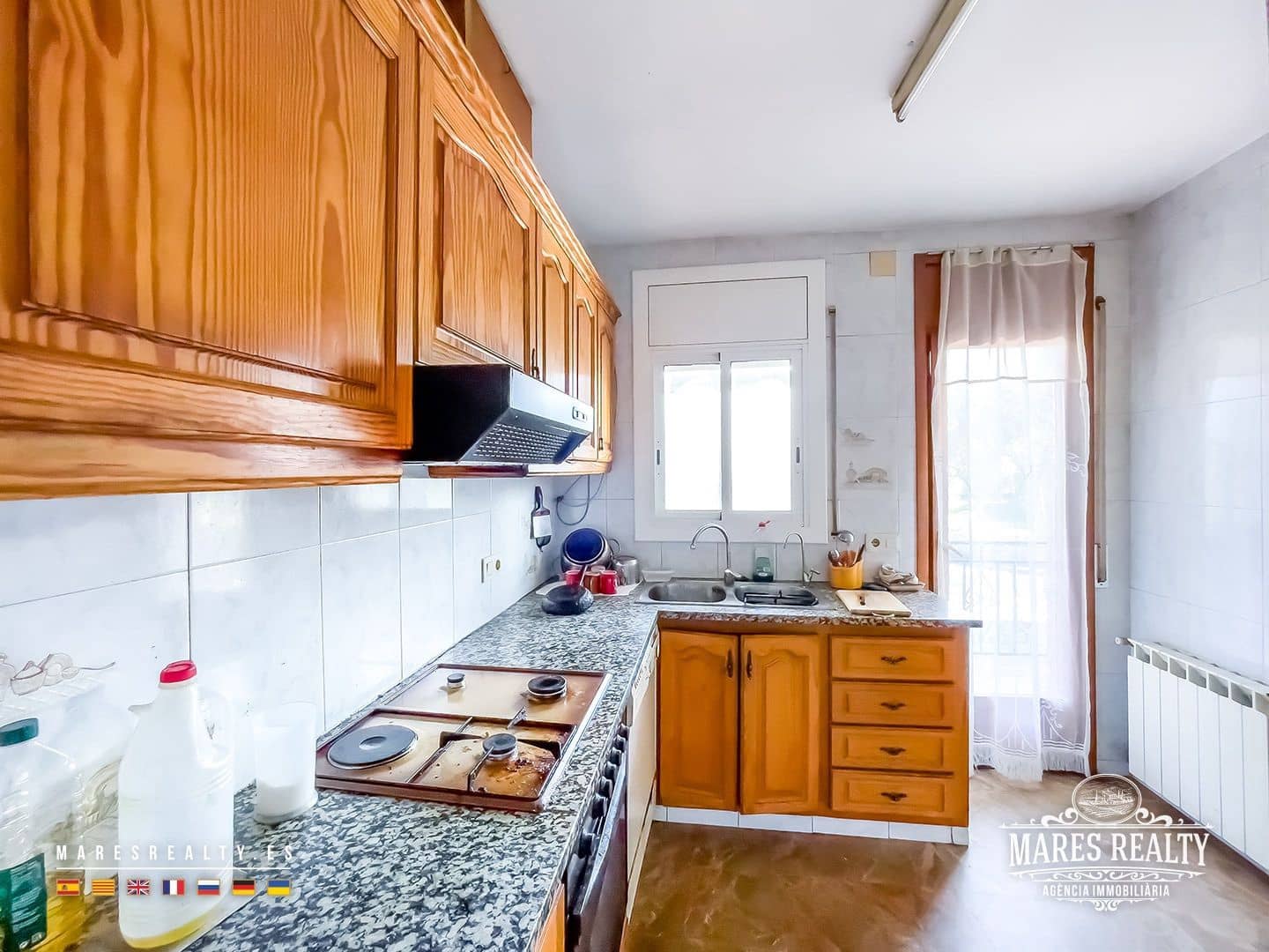 7 bedroom Villa for sale in Sils with garage - € 297,000 (Ref: 9353128)