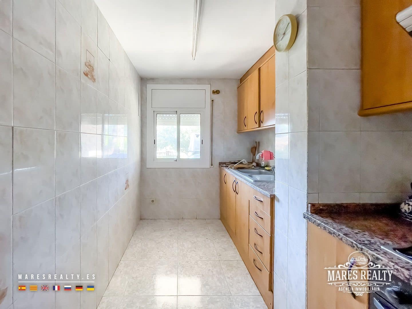 7 bedroom Villa for sale in Sils with garage - € 297,000 (Ref: 9353128)