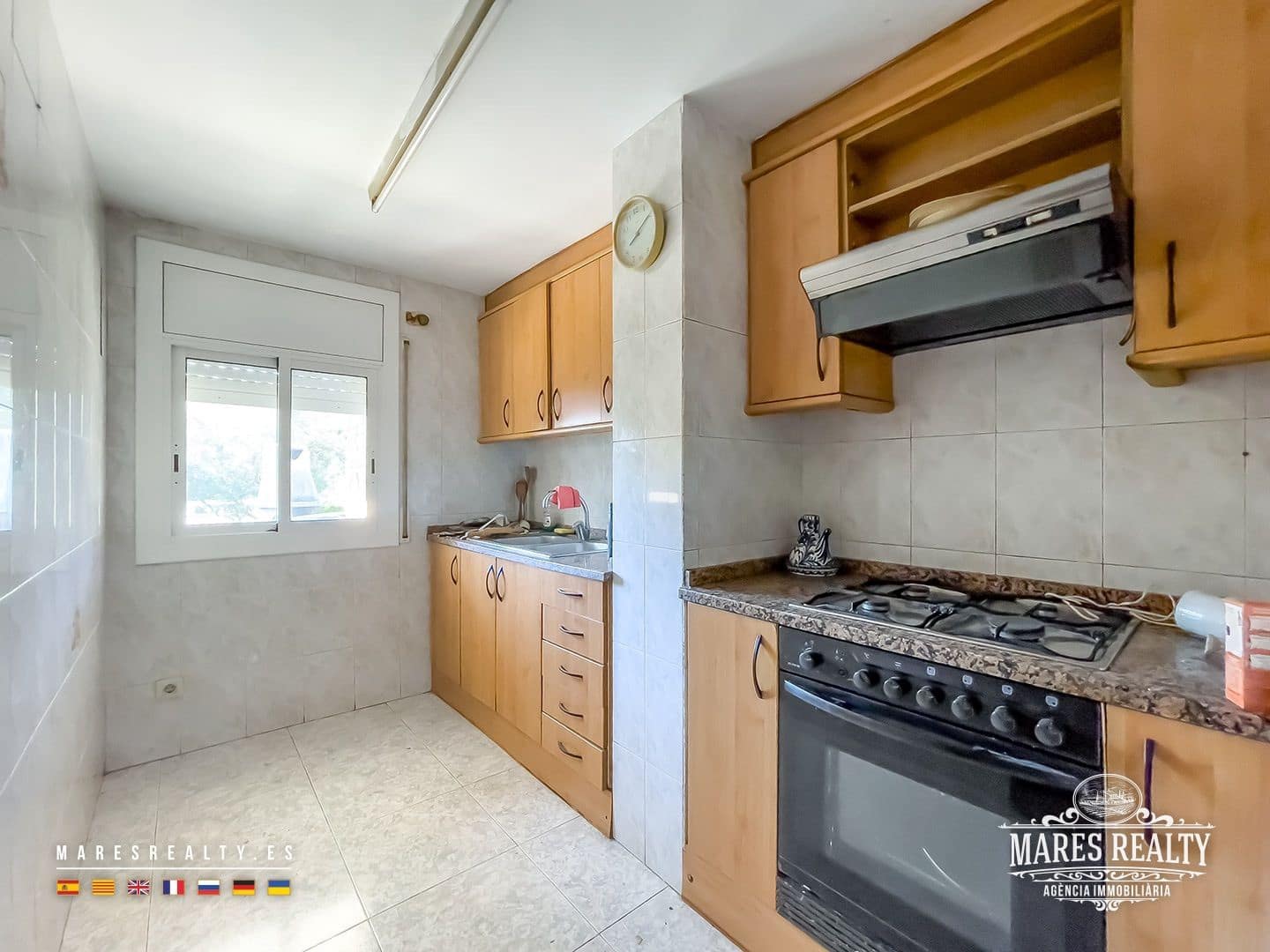 7 bedroom Villa for sale in Sils with garage - € 297,000 (Ref: 9353128)