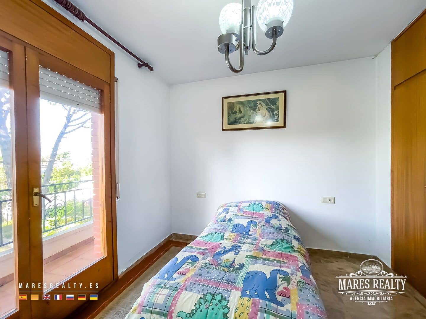 7 bedroom Villa for sale in Sils with garage - € 297,000 (Ref: 9353128)